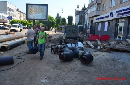 У центрі Житомира замінюють старі тепломережі
