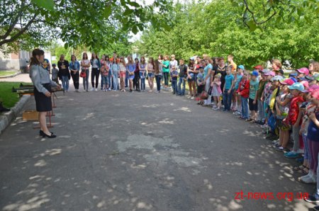 Житомирські кінологи запросили до себе в гості дітей