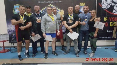 Житомирські спортсмени вибороли першість на чемпіонаті з пауерліфтингу