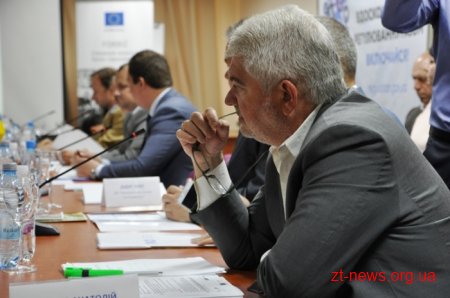 У Житомирі обговорили можливості регулювання і виведення з тіні лісового ринку