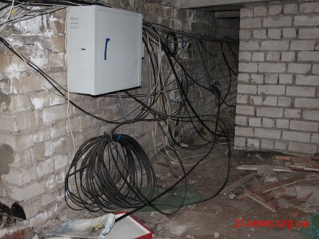 У Житомирі пильні громадяни допомогли поліції затримати крадіїв на місці злочину