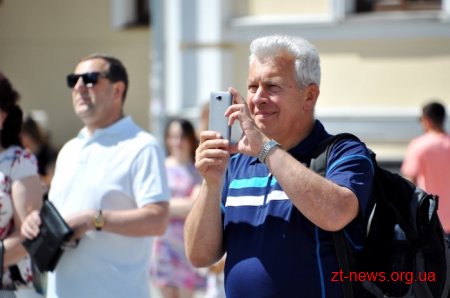 У Житомирі студенти коледжу культури і мистецтв виконували пісні мовами Європи
