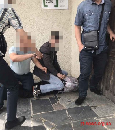 На Житомирщині на хабарі затримали керівника райвідділу Держгеокадастру