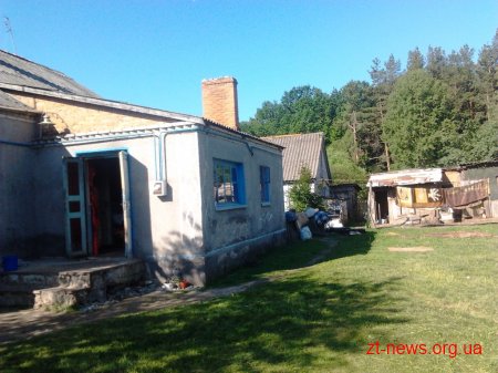 В Малині під час пожежі в будинку вогнеборці врятували власника