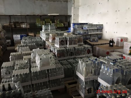 СБУ припинила масштабне виготовлення та реалізацію контрафактного алкоголю