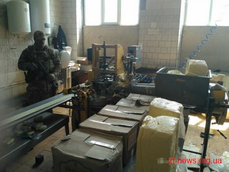 На Житомирщині СБУ викрила механізм постачання фальсифікату вершкового масла у дитсадки та лікарні
