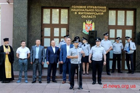 Житомирські поліцейські отримали 18 нових авто