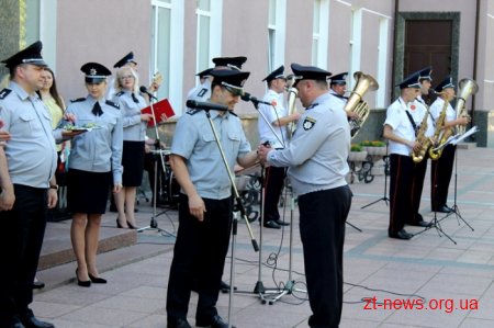 Житомирські поліцейські отримали 18 нових авто