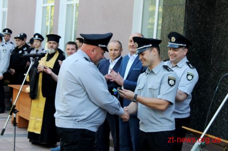Житомирські поліцейські отримали 18 нових авто