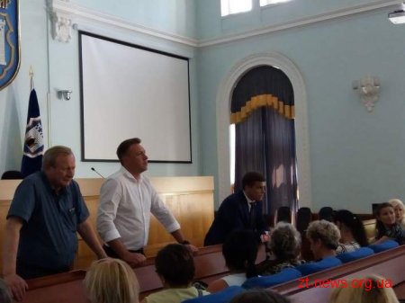 Житомирські медики прийшли до мера вимагати зарплату