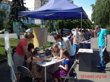 У Житомирі претендентів на вакансії служба зайнятості шукала на вулицях міста