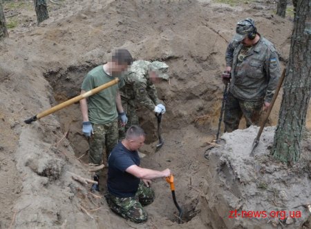 Курсанти Академії СБУ під час пошукових робіт знайшли рештки 55 воїнів