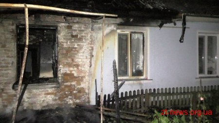У Житомирі горів житловий будинок на 5 квартир