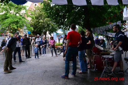 На один день вулиця Михайлівська перетворилась на «Територію ідей»