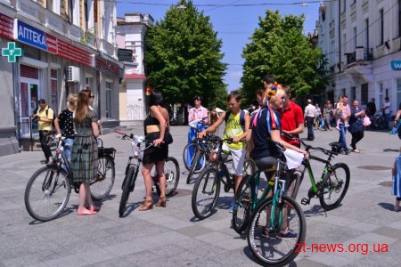 Вперше у Житомирі відбувся велопарад дівчат