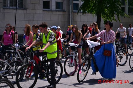 Вперше у Житомирі відбувся велопарад дівчат