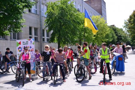 Вперше у Житомирі відбувся велопарад дівчат