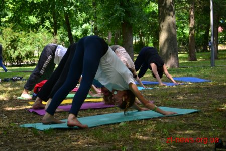 У Житомирі вперше святкували Міжнародний день йоги