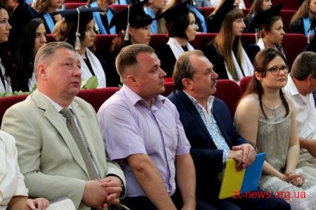 Більше 400 молодих фахівців завершили навчання у Житомирському інституті медсестринства