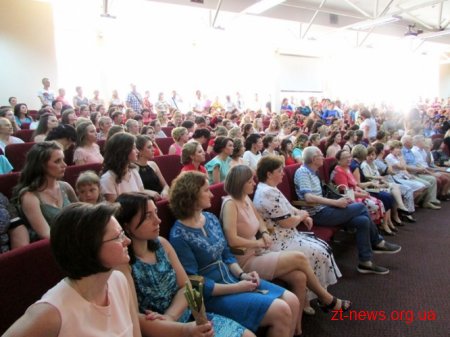 Більше 400 молодих фахівців завершили навчання у Житомирському інституті медсестринства