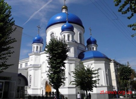 У Свято-Михайлівському кафедральному соборі віряни кілька годин обговорювали зміну статуту