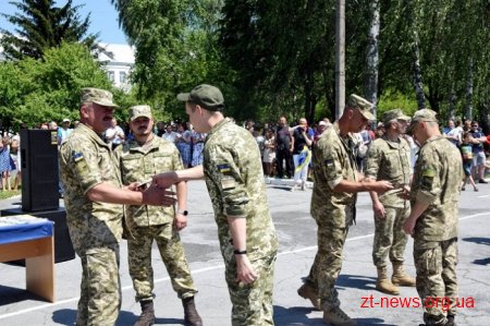 Бійці 30-ї бригади вперше за три роки повернулися додому у повному складі