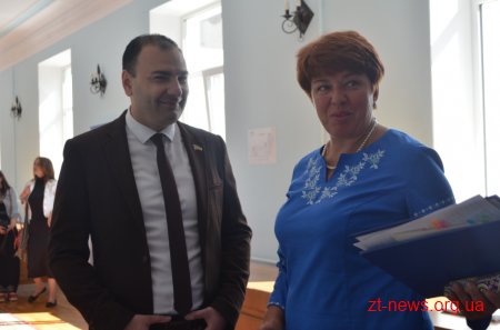 У приміщенні міської ради відкрилась виставка картин «Житомир європейський»