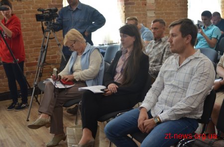 Проекти, які влада планує реалізовувати потрібно обговорювати з громадою