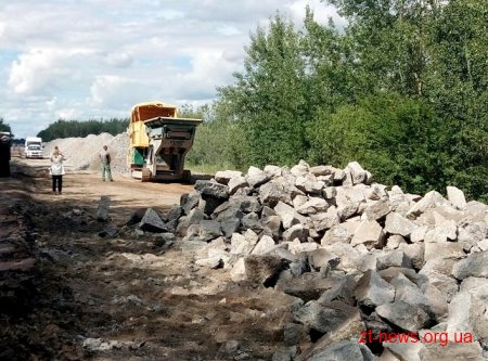 Підрядники повністю розібрали дорожнє покриття поблизу Житомира