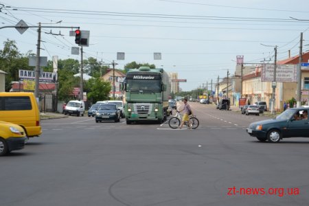 На проспектах Незалежності та Миру до кінця року буде побудовано острівки безпеки