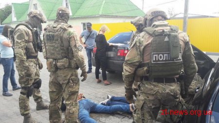 На Житомирщині СБУ затримала банду рекетирів