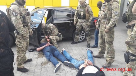 На Житомирщині СБУ затримала банду рекетирів