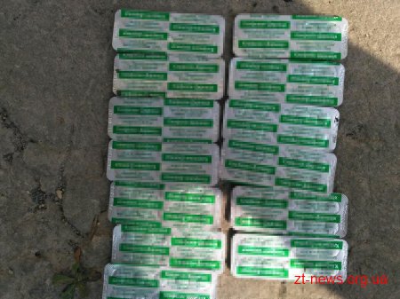 Під час обшуку в оселі житомирянина виявили снаряди, патрони та наркотики