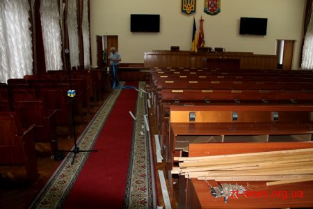 В обласній раді демонтують 16-річну систему голосування