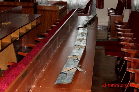 В обласній раді демонтують 16-річну систему голосування
