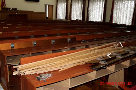 В обласній раді демонтують 16-річну систему голосування