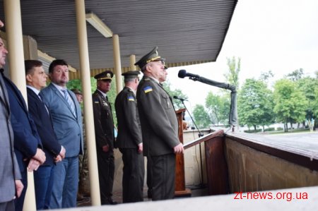 У Житомирському військовому інституті 19 молодих лейтенантів отримали дипломи магістрів