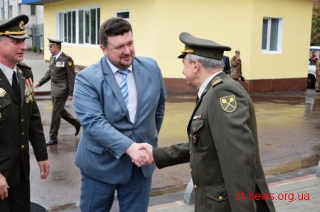 У Житомирському військовому інституті 19 молодих лейтенантів отримали дипломи магістрів