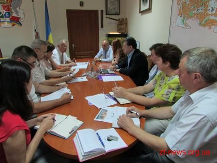 Новоград-Волинський приглядається до сучасної системи вуличного освітлення та відеонагляду Новоград-Волинський приглядається до сучасної системи вуличного освітлення та відеонагляду