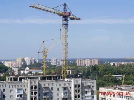 У Житомирі обіцяють добудувати скандальний довгобуд