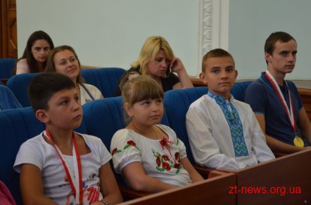 Діти бійців АТО повернулися з відпочинку у Грузії