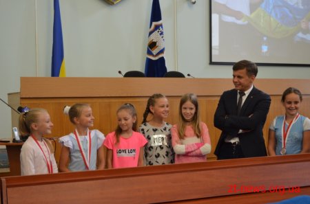 Діти бійців АТО повернулися з відпочинку у Грузії