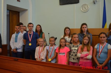 Діти бійців АТО повернулися з відпочинку у Грузії