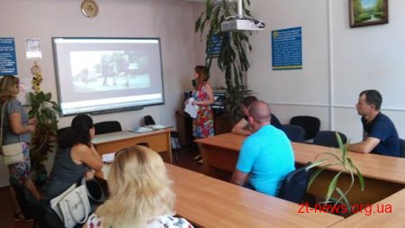 На Житомирщині безробітним розповідали про ризики нелегальної праці за кордоном