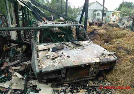 На Житомирщині через дитячі пустощі з вогнем згоріло 3 господарчі будівлі