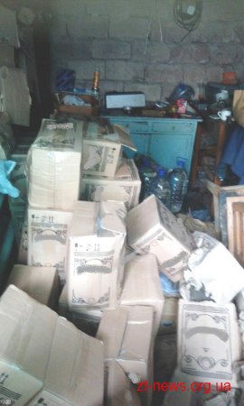 На Житомирщині прокуратура та податківці припинили виготовлення контрафактного алкоголю