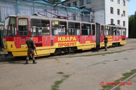 У Житомирі через кредитний борг працівниці невідомий погрожував підірвати підприємство
