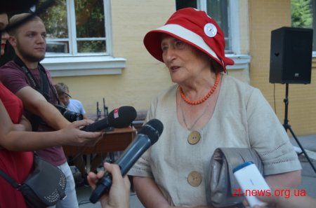 На будинку колишнього Дворянського зібрання відкрили дошку Першому Незалежному українському театру