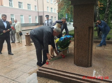 У Житомирі вшанували пам’ять правоохоронців, які загинули під час виконання службового обов’язку