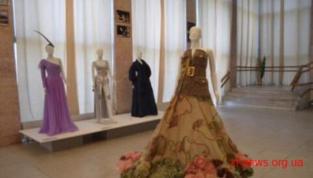 У Житомирі відкрили виставку «IN PROGRESS. Дрес-код України доби Незалежності»